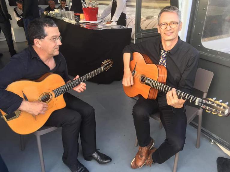 Jeudi 20 juin 2019, en formule Duo de Guitares à bord du navire L'Espérance 1 à la Rochelle (17), pour l'animation musicale d'un cocktail d'entreprise !