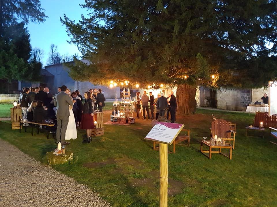 En formule Trio à l'Abbaye de Fontdouce, St-Bris-des-Bois (17), le samedi 23 février 2019 pour un cocktail de mariage.