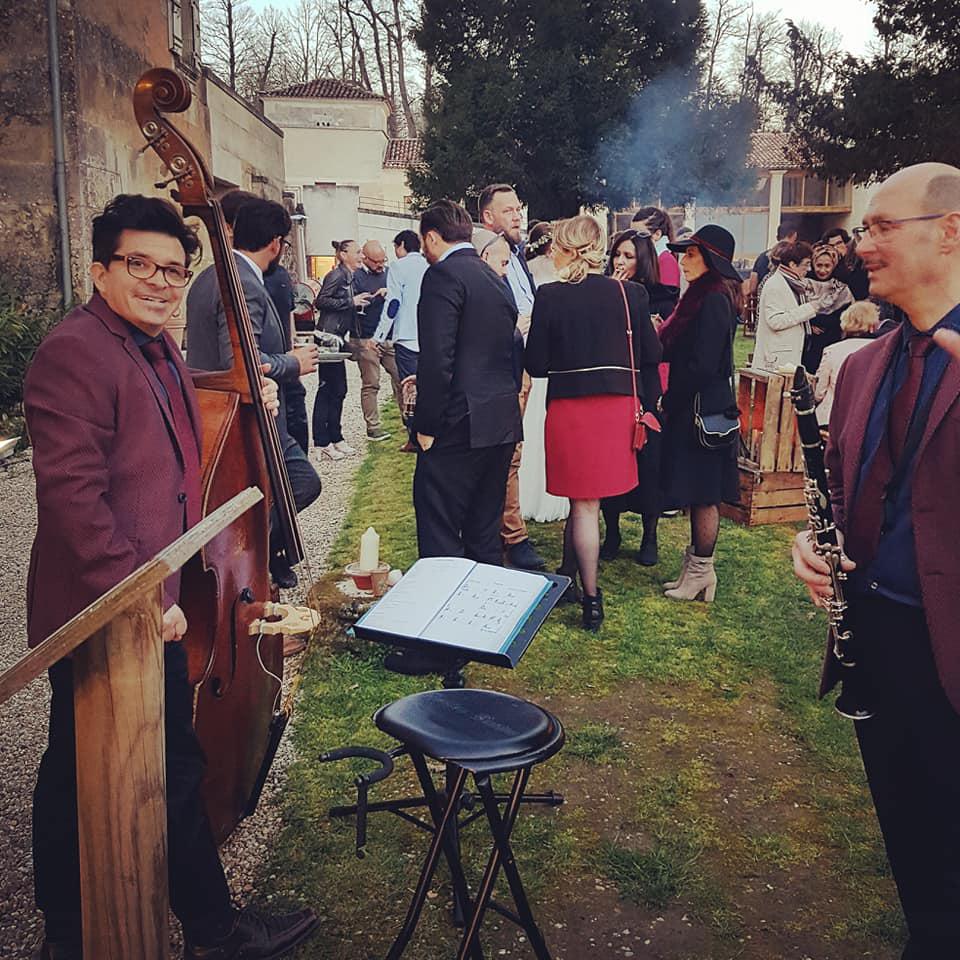 En formule Trio à l'Abbaye de Fontdouce, St-Bris-des-Bois (17), le samedi 23 février 2019 pour un cocktail de mariage.