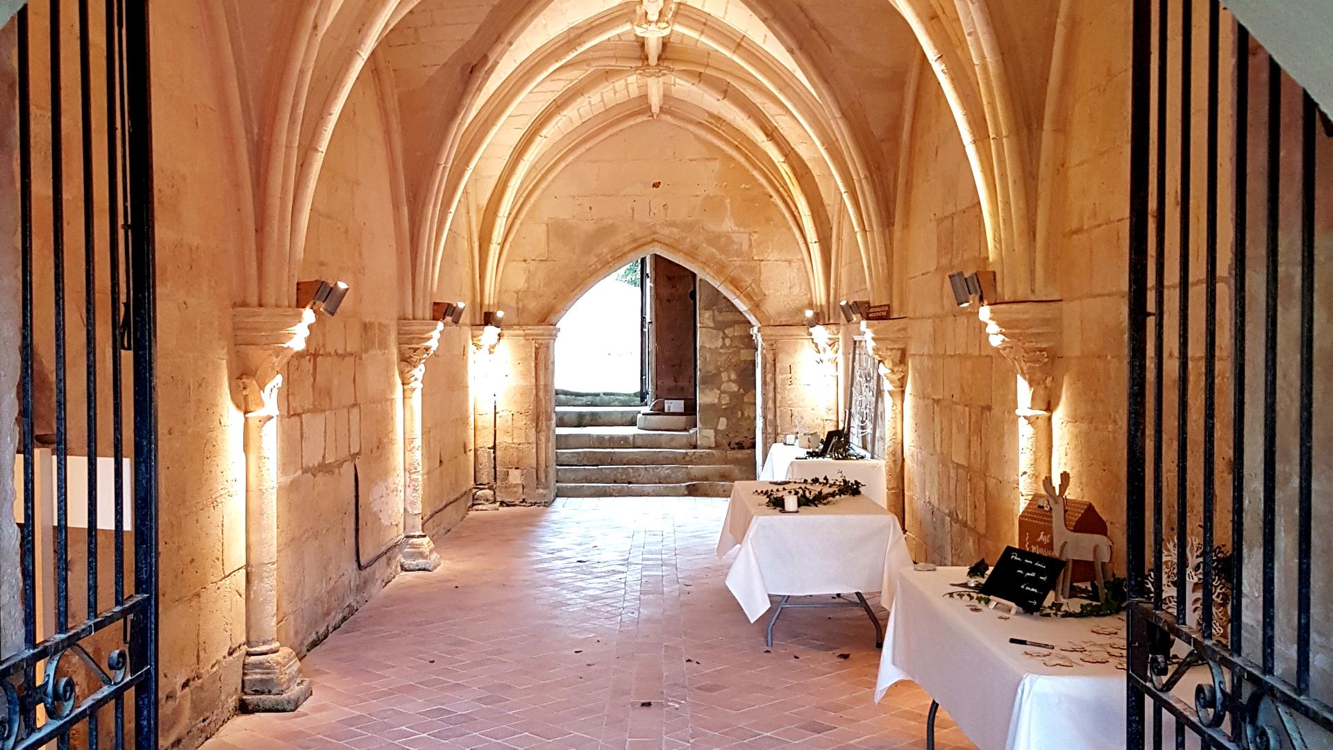 En formule Trio à l'Abbaye de Fontdouce, St-Bris-des-Bois (17), le samedi 23 février 2019 pour un cocktail de mariage.