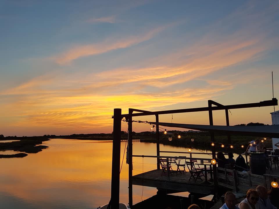 Mercredi 03 juillet 2019, nous étions en formule Trio en bord de mer au restaurant LA CABANE à Brem-sur-Mer (85), pour l'animation musicale d'un repas d'anniversaire !