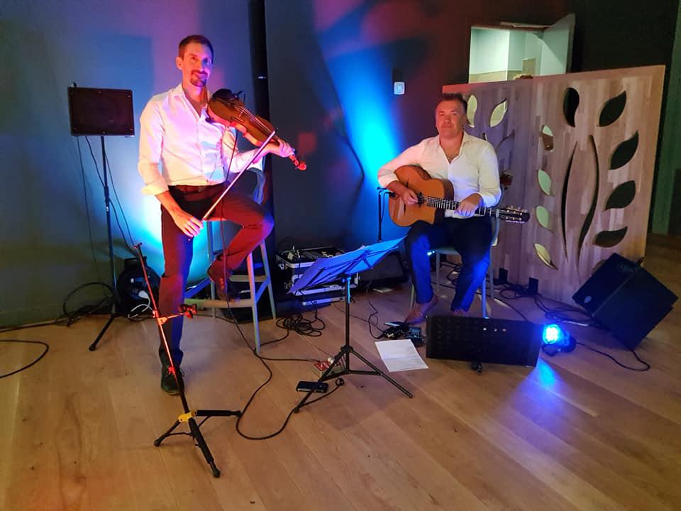 Vendredi 23 août 2019, nous étions en formule Duo (Violon &#38; Guitare) au Casino de Jonzac (17) !