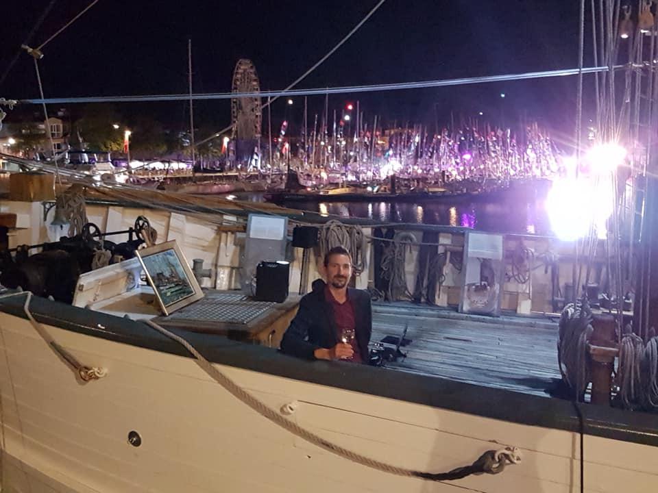 Jeudi 19 septembre 2019, nous étions en formule Duo (Violon &#38; Guitare) sur le voilier Le Français à La Rochelle (17), pour un cocktail d'entreprise !